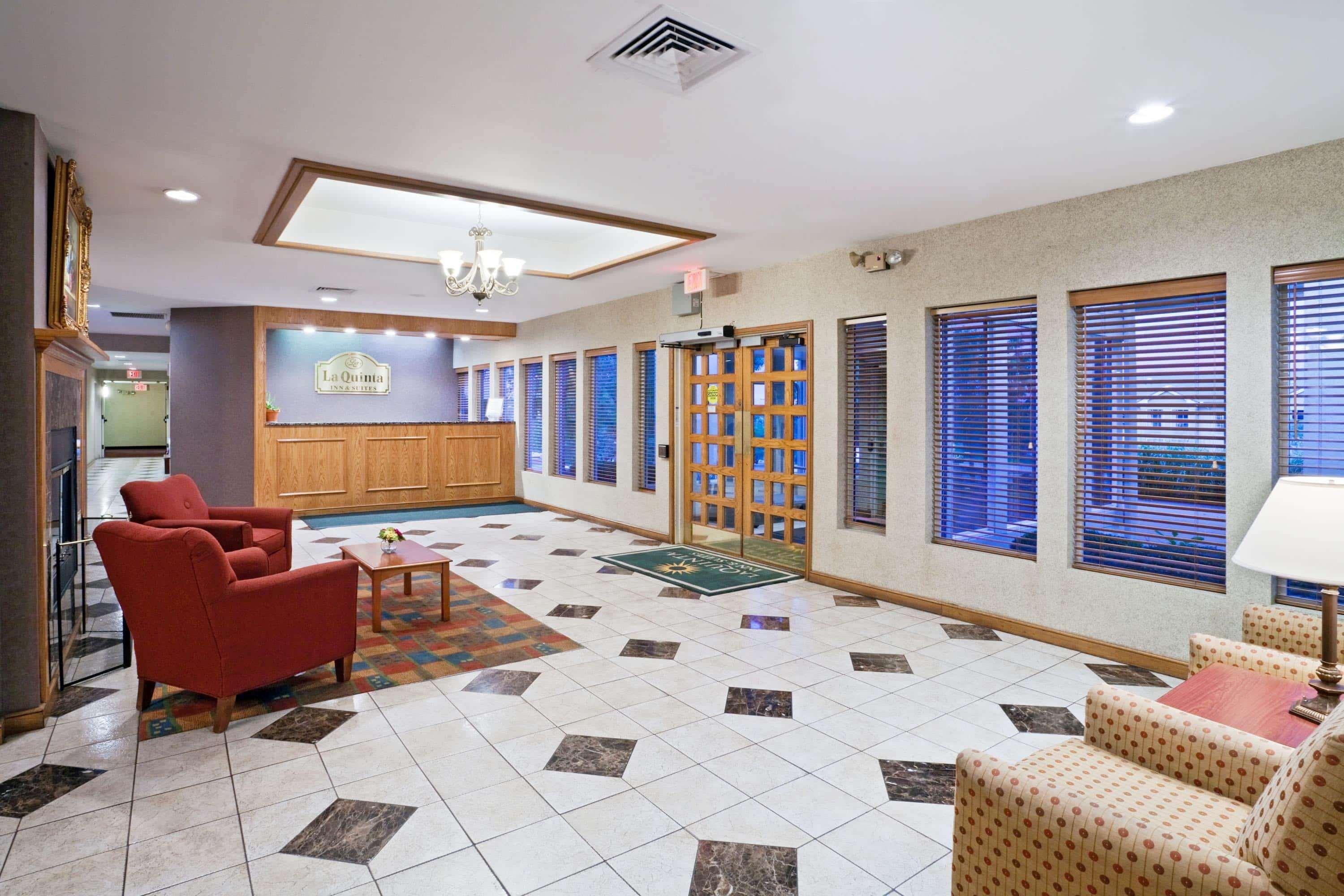 La Quinta By Wyndham Overland Park Exterior foto